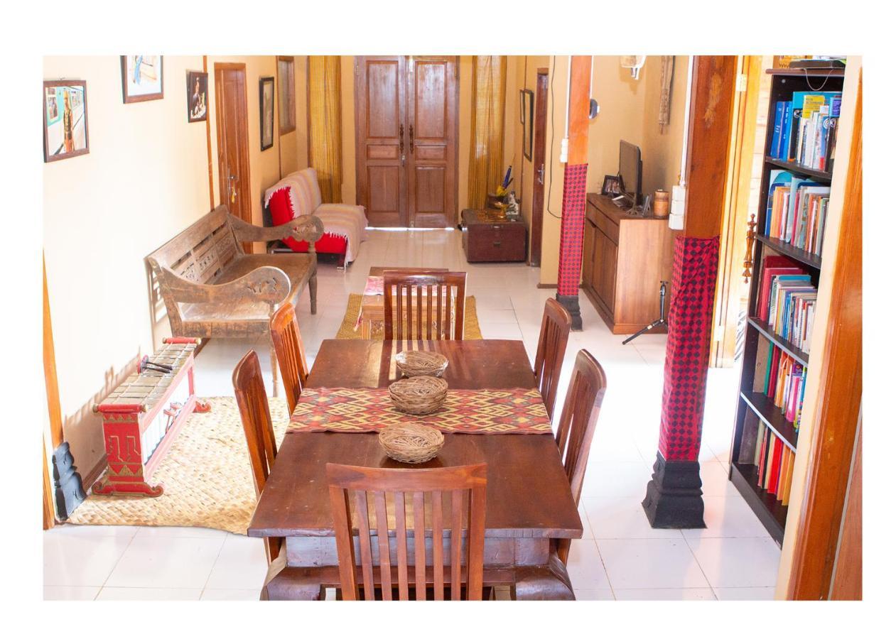 Sanggar Pantcha Indra Guest House Kemuning Екстериор снимка
