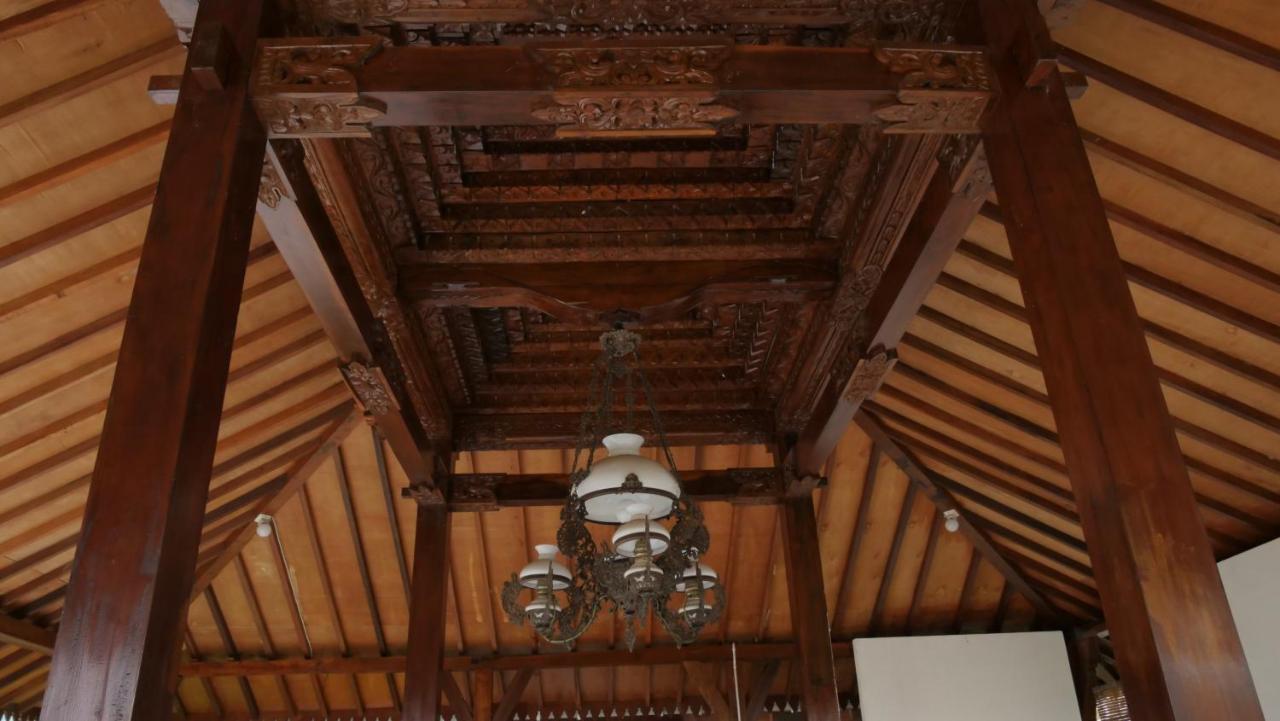 Sanggar Pantcha Indra Guest House Kemuning Екстериор снимка