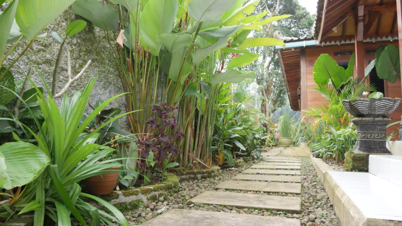 Sanggar Pantcha Indra Guest House Kemuning Екстериор снимка