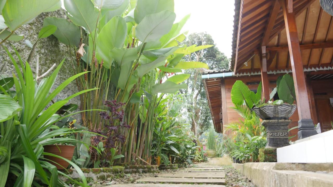Sanggar Pantcha Indra Guest House Kemuning Екстериор снимка