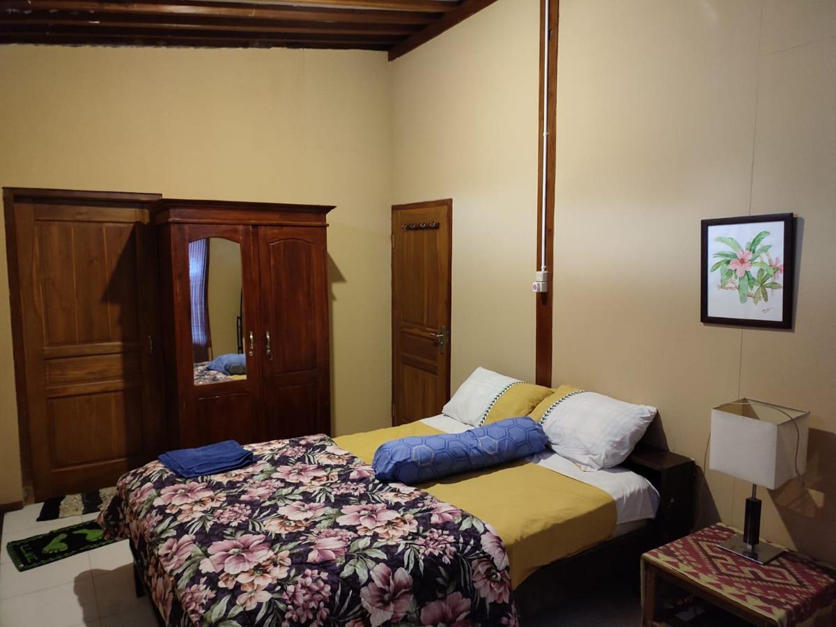 Sanggar Pantcha Indra Guest House Kemuning Екстериор снимка