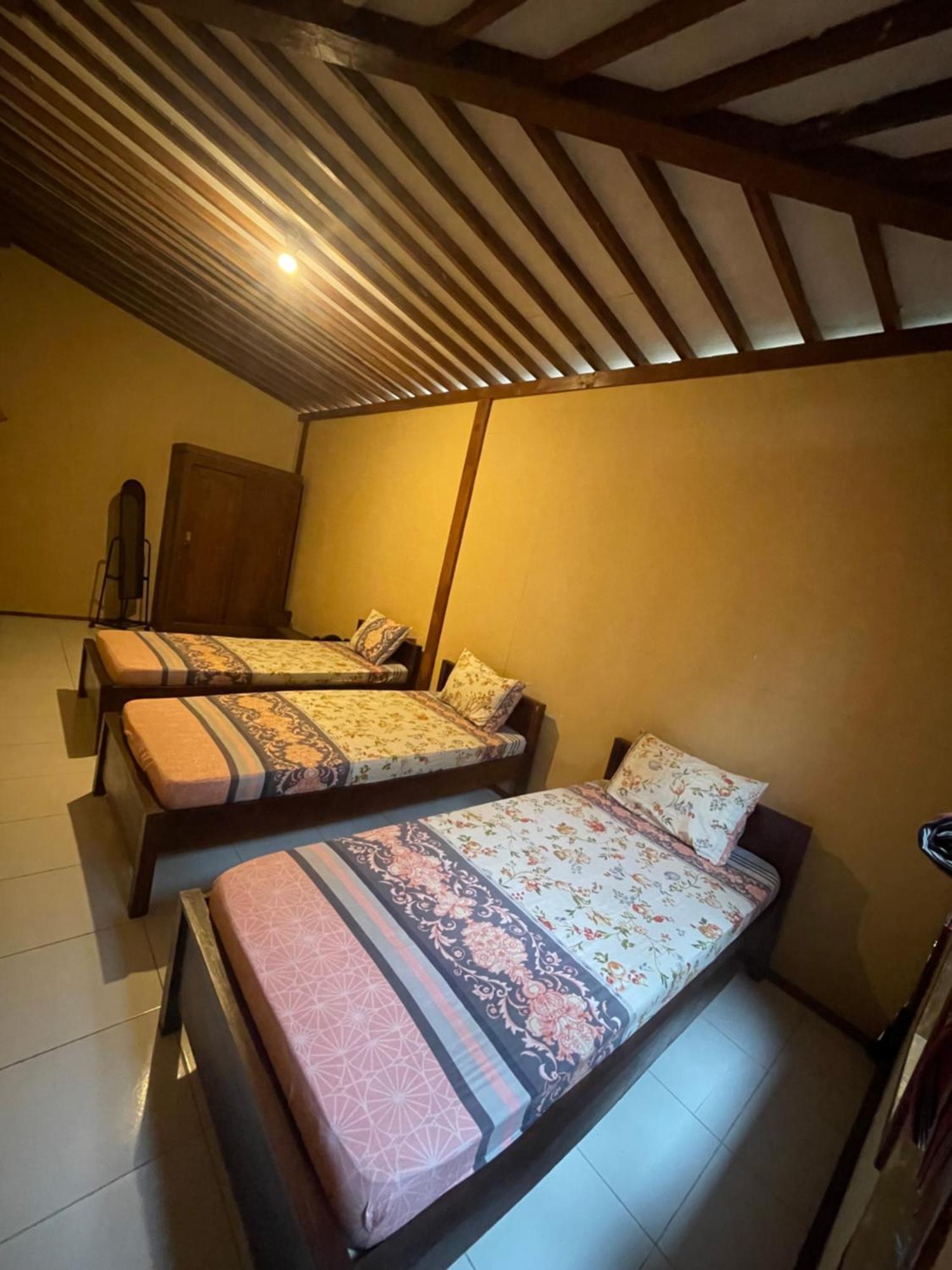 Sanggar Pantcha Indra Guest House Kemuning Екстериор снимка