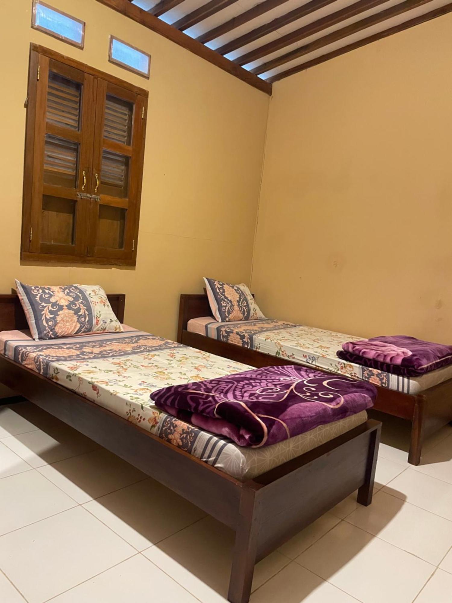 Sanggar Pantcha Indra Guest House Kemuning Екстериор снимка